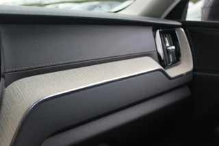 Volvo XC60 Volvo XC60 T6 Recharge AWD Ultimate Bright | Longe Range | Parkeercamera | Panoramadak | Trekhaak | HUD | Leder | Stoelverwarming | Keyless - afbeelding nr 40