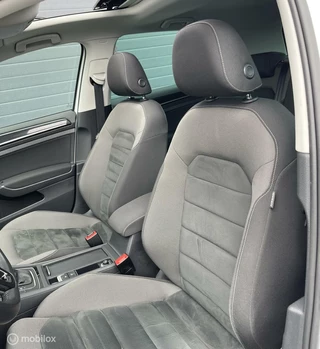 Volkswagen Golf Volkswagen Golf 1.5 TSI DSG 150PK PANO/KEYL/ACC/VOL - afbeelding nr 61