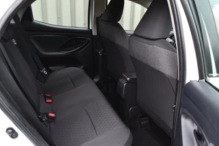 Toyota Yaris Toyota Yaris 1.5 Hybrid Dynamic LED/Camera/Navi/1e eigenaar - afbeelding nr 12