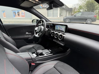 Mercedes-Benz A-Klasse Mercedes-Benz A-klasse 200 AMG | Navi | Camera | Apple Carplay | - afbeelding nr 14