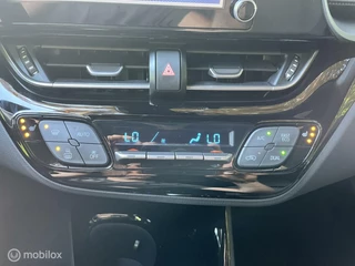 Toyota C-HR Toyota C-HR 1.8 Hybrid Bi-Tone carplay pdc all in rijklaar - afbeelding nr 19