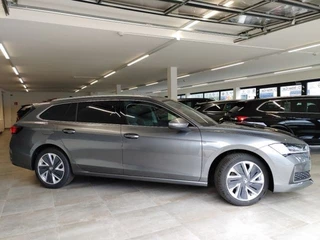 Škoda Superb Škoda Superb 1.5 TSI DSG SELECTION TREKHAAK/CAMERA/HUD/NAVI/ACC/STOELVERW - afbeelding nr 3