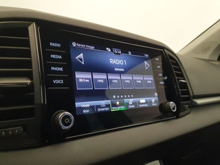 Škoda Karoq Škoda Karoq 1.5 TSI 150pk DSG/AUT Business Edition Camera, Winterpakket, Virtual cockpit - afbeelding nr 11