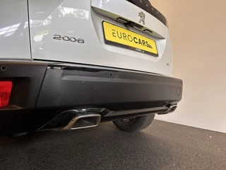 Peugeot 2008 Peugeot 2008 1.2 PureTech 130 GT Black Style Airco ECC Navi Carplay Cruise Control PDC VA + Camera Full LED 17