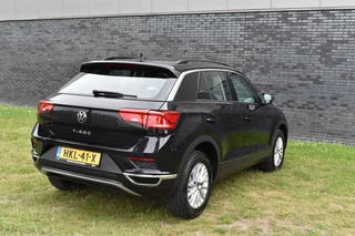 Volkswagen T-Roc Volkswagen T-Roc 1.5 TSI Style Business Trekhaak Navi Carplay stoel/stuur verwarming el-achterklep - afbeelding nr 4