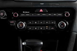 Kia Sportage Kia Sportage 1.6 T-GDI 177 PK GT-Line - automaat | S/K-Panodak | Cruise | PDC | Camera | NAV+App. Connect | ECC | LM 19