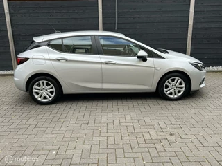 Opel Astra Opel Astra 1.2 Edition Aut. Airco / FM nav / Carplay / 58.684 KM - afbeelding nr 5