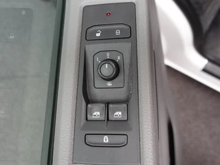 Volkswagen Transporter Volkswagen Transporter 2.0 TDI L2H1 102pk Airco Cruisecontrol Navigatie Apple Carplay parkeersensoren - afbeelding nr 8