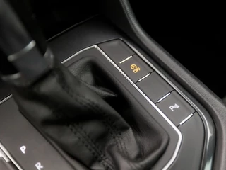Volkswagen Tiguan 150Pk Automaat (VIRTUAL COCKPIT, APPLE CARPLAY, NAVIGATIE, KEYLESS, STOELVERWARMING, CLIMATE, SPORTSTOELEN, ADAPTIVE CRUISE, LED KOPLAMPEN, PARKEERSENSOREN, NIEUWE APK, NIEUWSTAAT) - afbeelding nr 25