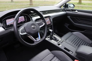 Volkswagen Passat Pano/Nappa Leder/Camera/Navi Pro/Virtual Cockpit/Trekhaak wegkl. - afbeelding nr 10