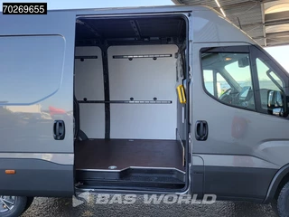 Iveco Daily Iveco Daily 35S21 Automaat 2025 model L2H2 Trekhaak Tacho ACC LED CarPlay Velgen Camera 12m3 Airco Trekhaak - afbeelding nr 9