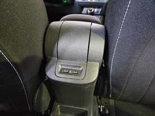 Škoda Fabia Škoda Fabia 1.0 TSI Ambition / Trekhaak / Navi / NL Auto - afbeelding nr 40
