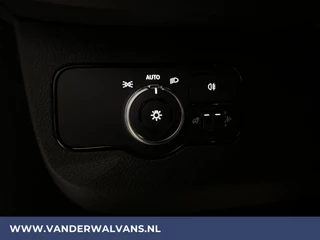 Mercedes-Benz Sprinter Mercedes-Benz Sprinter 317 CDI 170pk L3H2 Euro6 Airco | Camera | Apple Carplay | Android Auto Cruisecontrol, Parkeersensoren, Stoelverwarming, Bijrijdersbank, MBUX - afbeelding nr 17