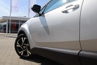 Toyota C-HR Toyota C-HR 1.8 Hybrid Dynamic Plus Dodehoek/Winterpakket/Parkeersensoren - afbeelding nr 37