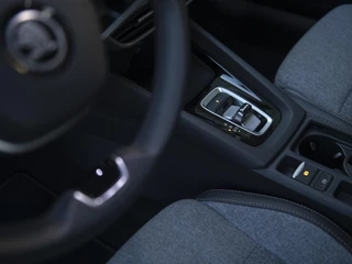 Škoda Octavia Škoda Octavia Combi 1.5 TSI MHEV Business Edition Plus | Matrix LED | Lodge Interieur | Chrome pakket | Stoel-, Stuur- & voorruitverwarming | Navi 13inch | Wireless App-connect | El. achterklep m.sensor | ACC | Winterpakket - afbeelding nr 38