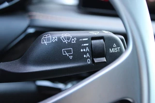 Alfa Romeo Tonale Alfa Romeo Tonale 1.5T 160PK HYbrid VELOCE | PANORAMISCH SCHUIF / KANTELDAK | LEDEREN BEKLEDING | VOORSTOELEN / STUUR VERWARMD | VOORSTOELEN GEVENTILEERD | VOORSTOELEN ELEKTRISCH VERSTELBAAR | DRAADLOOS APPLE CARPLAY / ANDROID AUTO | 360° CAMERA | AUTOMATISCH DIMMENDE BUITENSPIEGELS | 20