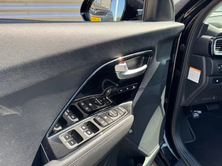 Kia Niro Kia Niro 1.6 GDI H. Execut.L Airco Leder Trekhaak Carplay Navi Adap Cruise - afbeelding nr 23