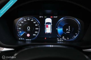 Volvo XC60 Volvo XC60 2.0 Recharge T8 AWD R-Design 390 pk | Trekhaak | Schuifdak | Dealer onderhouden | Camera | DAB | Stoel + stuurwiel verwarming | rijklaar incl garantie | - afbeelding nr 16