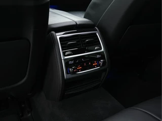BMW 7 Serie Aut. *PANO | NAPPA-FULL-LEATHER | HARMAN/KARDON-SURROUND | SOFT-CLOSE | HEAD-UP | ADAPT.CRUISE | FULL-LED | MEMORY-PACK | SURROUND-VIEW | DIGI-COCKPIT | BLIS | DAB+ | AMBIENT-LIGHT | 20''ALU* - afbeelding nr 35
