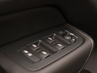 Volvo XC60 Volvo XC60 T6 PLUG-IN HYBRID PLUS BLACK EDITION HEICO STYLING 22INCH SCHUIF - afbeelding nr 14