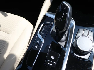 BMW 5 Serie BMW 5 Serie Touring 530e High Executive I Leder I Keyless I Dodehoekdetectie - afbeelding nr 14