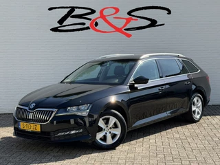 Škoda Superb Combi 1.5 TSI ACT Automaat Pdc V+A Navigatie Clima Carplay Digital dash Trekhaak Cruise