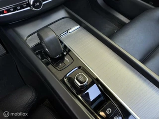 Volvo XC60 Volvo XC60 2.0 T6 Plug-in hybrid AWD | Pano | H&K | Leder - afbeelding nr 30