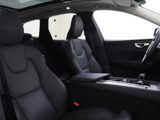 Volvo XC60 Volvo XC60 T8 AWD Plus Dark | Panoramadak | 360° Camera | Dodehoekdetectie - afbeelding nr 14
