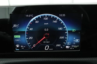 Mercedes-Benz A-Klasse Mercedes-Benz A-klasse 250e AMG Night | Panoramadak | Adaptive cruise |  Carplay | Stoelverwarming | Camera | Leder/Alcantara | Full LED | Sfeerverlichting | Navigatie - afbeelding nr 31