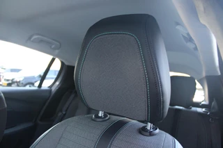 Peugeot 208 Peugeot 208 1.2 100PK AUTOMAAT ALLURE PACK | NAVIGATIE | ACHTERUITRIJ CAMERA | APPLE CARPLAY/ANDROID AUTO | LED KOPLAMPEN | LICHTMETALEN VELGEN 16