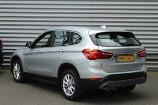 BMW X1 BMW X1 sDrive18i 141pk AUTOMAAT NL-Auto 74.942km Clima Cruise Navi Camera HUD Keyless El. Klep 17