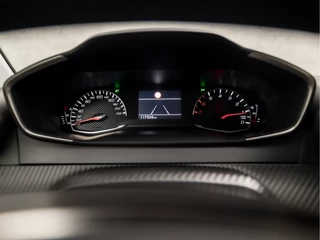 Peugeot 208 Peugeot 208 1.2 PureTech Sport (APPLE CARPLAY, NAVIGATIE, 360 CAMERA, PARKEERSENSOREN, LM VELGEN, SPORTSTOELEN, CRUISE, LANE ASSIST, NIEUWE APK, NIEUWSTAAT) - afbeelding nr 23
