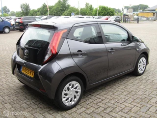 Toyota Aygo Toyota Aygo 1.0 VVT-i x-play - afbeelding nr 5