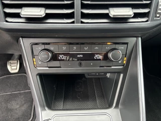 Volkswagen Polo Volkswagen Polo 1.0 TSI Highline Business (3x) R-Line AppleCarPlay/ AndroidAuto/ Adaptieve Cruise Control/ 'Sport Select' onderstel/ 17