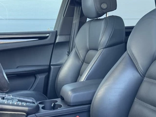 Porsche Macan Porsche Macan 3.0 S|Luchtvering|Adaptieve sportstoelen|Panoramadak|Trekhaak|21