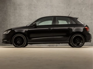 Audi A1 Sportback Automaat (5 DEURS, NAVIGATIE, XENON, PARKEERSENSOREN, SPORTSTOELEN, CRUISE, BLUETOOTH, NIEUWE APK, NIEUWSTAAT) - afbeelding nr 2