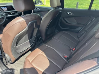 BMW 1 Serie BMW 1-serie 116i M Sport Shadow - afbeelding nr 39