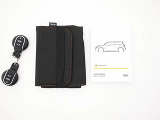 MINI Electric (INCL-BTW) Aut. *PANO | FULL-LEATHER | FULL-LED | HARMAN/KARDON-AUDIO | KEYLESS | CAMERA | SPORT-SEATS | NAVI-FULLMAP  | ECC | AMBIENT-LIGHT | DAB | DIGI-COCKPIT | PDC | 17