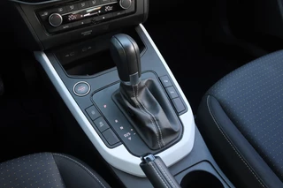 SEAT Arona SEAT Arona 1.0 TSI Style Business Matrix LED/Camera/Keyless/Acc/Ecc/App-Connect/17
