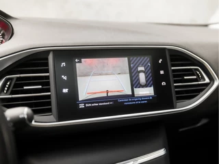 Peugeot 308 (PANORAMADAK, APPLE CARPLAY, GROOT NAVI, 360 CAMERA, LEDER, SPORTSTOELEN, ADAPTIVE CRUISE, GETINT GLAS, TREKHAAK, LANE ASSIST, NIEUWSTAAT) - afbeelding nr 16