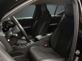 Volvo XC40 Volvo XC40 1.5 T5 Twin Sport (APPLE CARPLAY,NAVI,CAMERA,LED,XENON,STOELVERWARMING,TREKHAAK,GETINT,CRUISE,CLIMATE,NETTESTAAT) - afbeelding nr 17