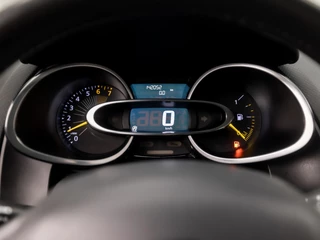 Renault Clio (NAVIGATIE, NAP, CRUISE, GETINT GLAS, SPORTSTOELEN, LM VELGEN, PARKEERSENSOREN, NIEUWE APK, NIEUWSTAAT) - afbeelding nr 19