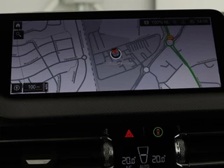 BMW 1 Serie BMW 1-serie 118i Intro Ed. | Carplay | Full LED | Sportstoelen  | Navigatie | Climate control | Bleutooth | PDC | Trekhaak | Sfeerverlichting - afbeelding nr 13