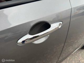 Kia Picanto Kia Picanto 1.0 67pk Automaat  Stoel en Stuur verwarming ,  Navigatie / Apple carplay  / Android auto , Achteruit camera , Bluetooth , Priveglas , Chrome handgrepen , Sport Velgen ,  9.500km !! - afbeelding nr 12