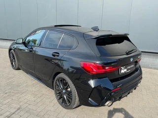 BMW 1 Serie BMW 1-serie M135i xDrive High Executive Pano/cam/Full! - afbeelding nr 3