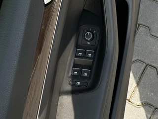 Volkswagen Passat Volkswagen Passat Variant 1.8 TSI HIGHLINE FACELIFT, PANO, NAVI, CRUISE, LEDER/ALCANTARA, ECC-AIRCO, DIGITAL, KEYLESS, ERGO-COMFORT, LICHTMETAAL 17