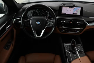 BMW 5 Serie BMW 5-serie 520i High Executive | Leder | 360 camera |  Stoelverwarming | DAB | Navigatie | Full LED | Sfeerverlichting | Parkeerhulp | Climate control | Cruise control - afbeelding nr 3