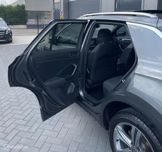 Volkswagen T-Roc Volkswagen T-Roc 1.5 TSI DSG Sport 150PK/PANO/VIRTU - afbeelding nr 57