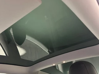 Tesla Model 3 - afbeelding nr 16