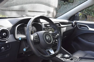 MG ZS-EV | LEDER | PANORAMADAK| CARPLAY - afbeelding nr 6